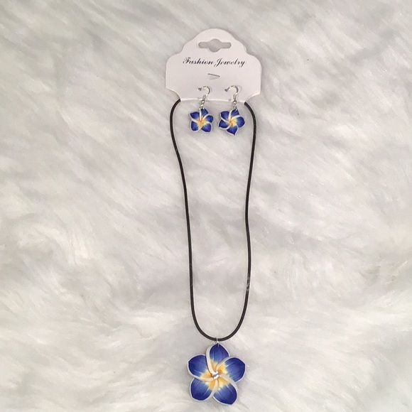 Fashion Jewelry - flower earring necklace set - Picture 2 of 5